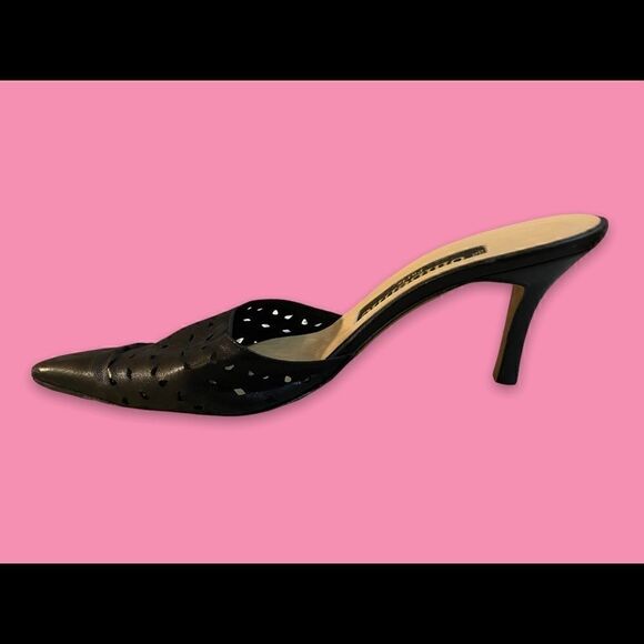 Omneline Paris Italian Die Cut Leather - Picture 2 of 7